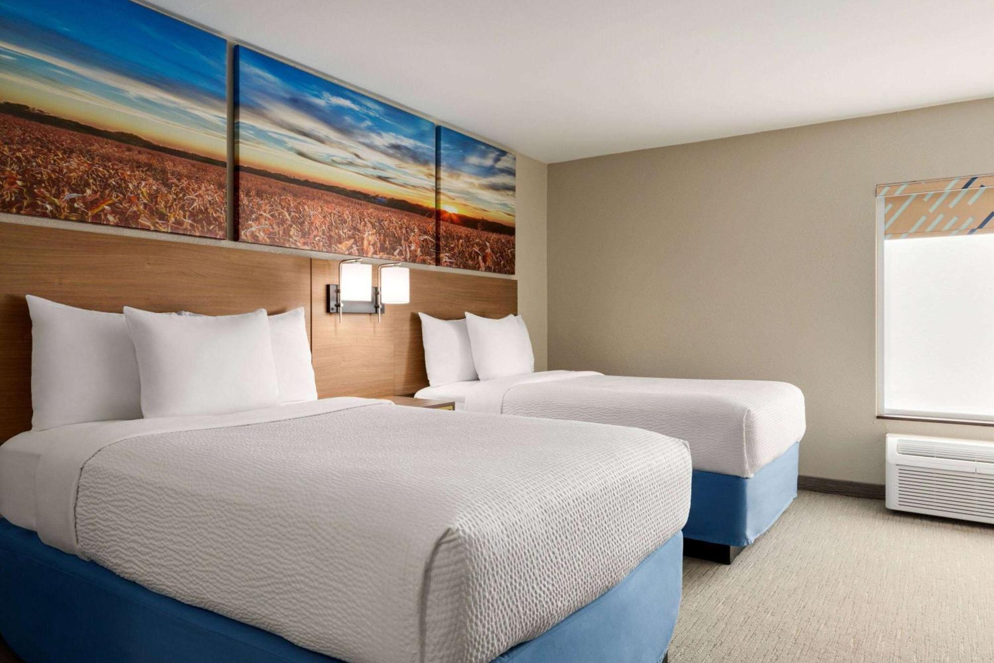 Days Inn By Wyndham Hillsboro Extérieur photo