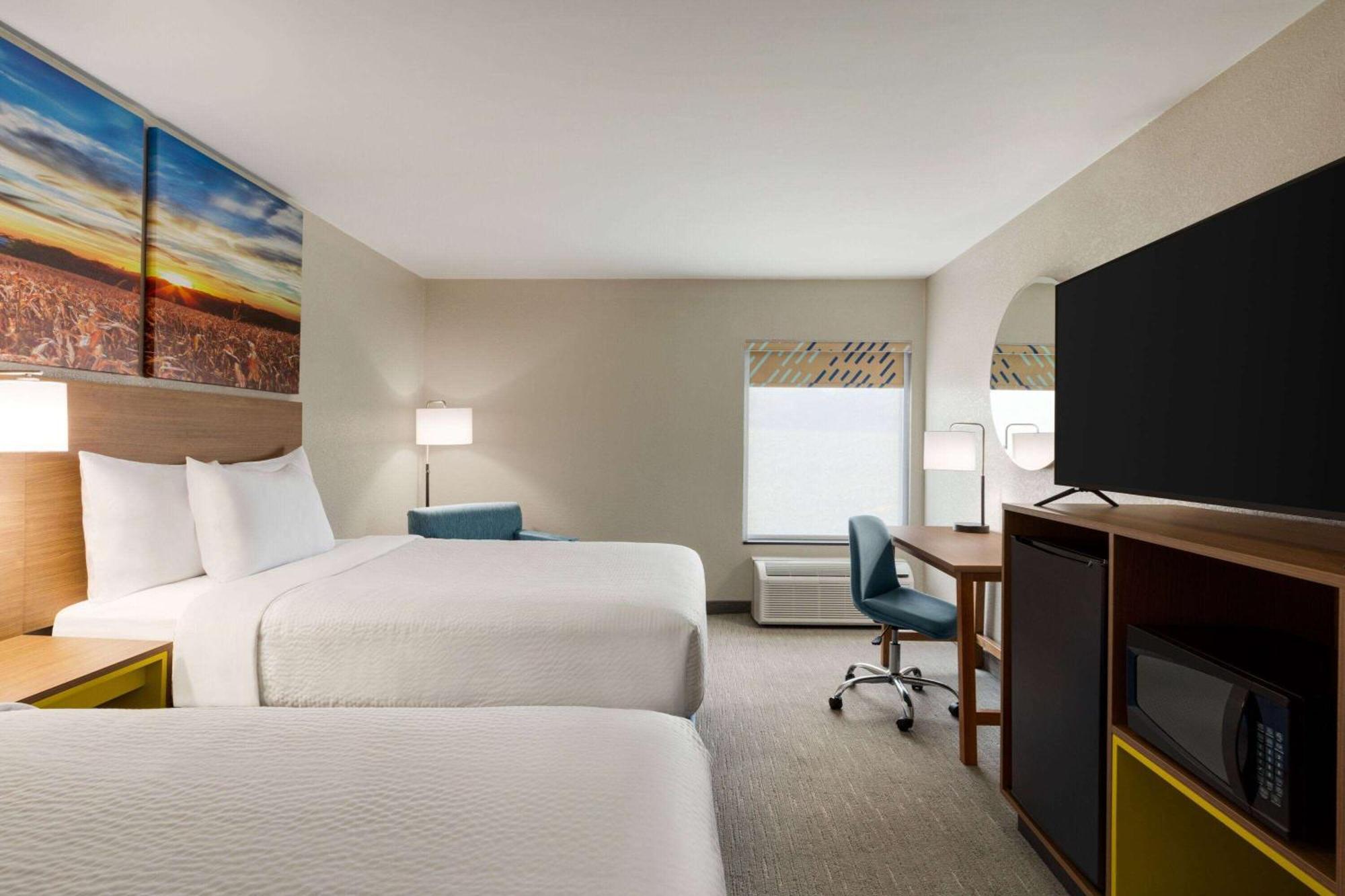 Days Inn By Wyndham Hillsboro Extérieur photo
