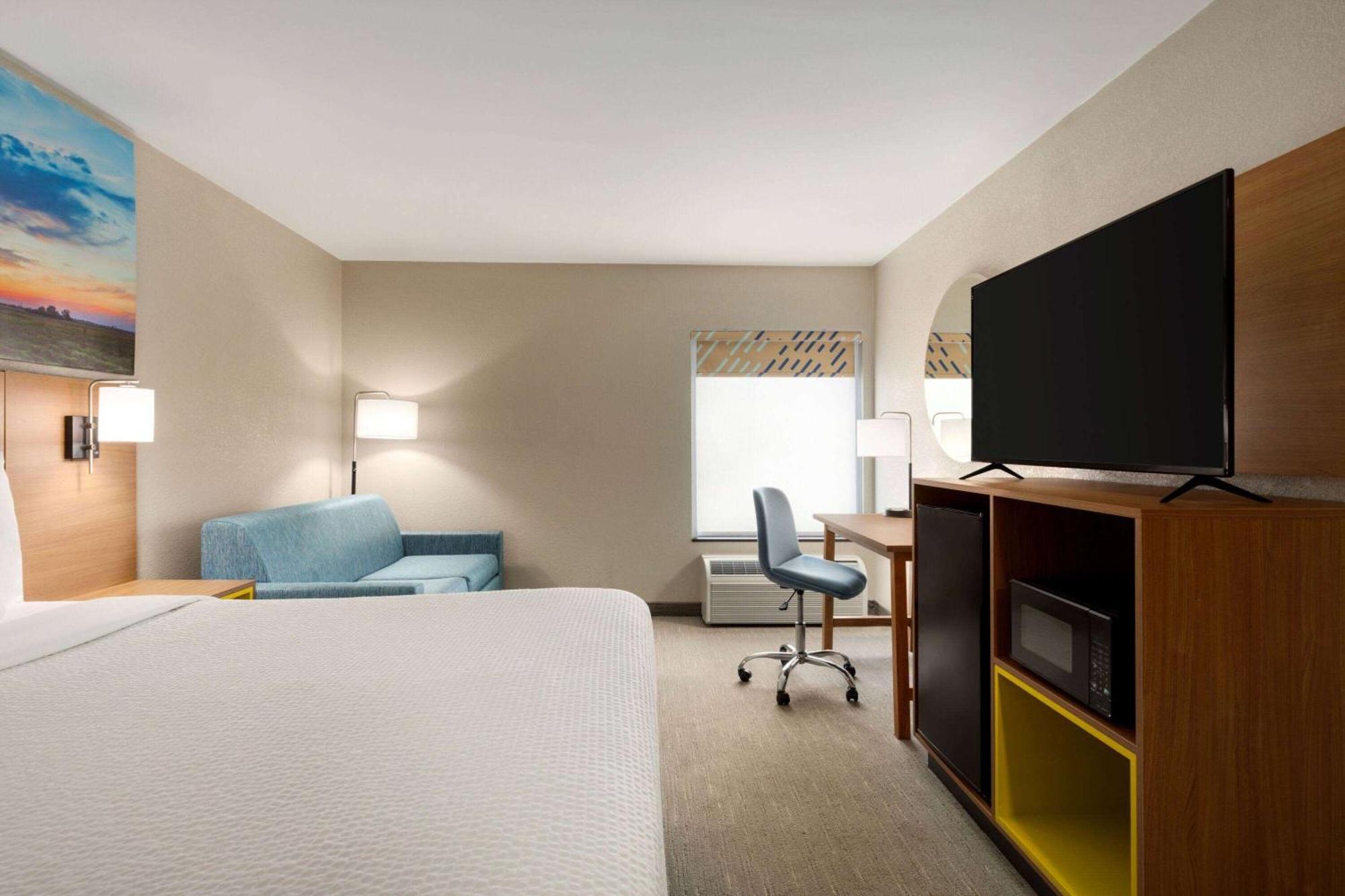 Days Inn By Wyndham Hillsboro Extérieur photo