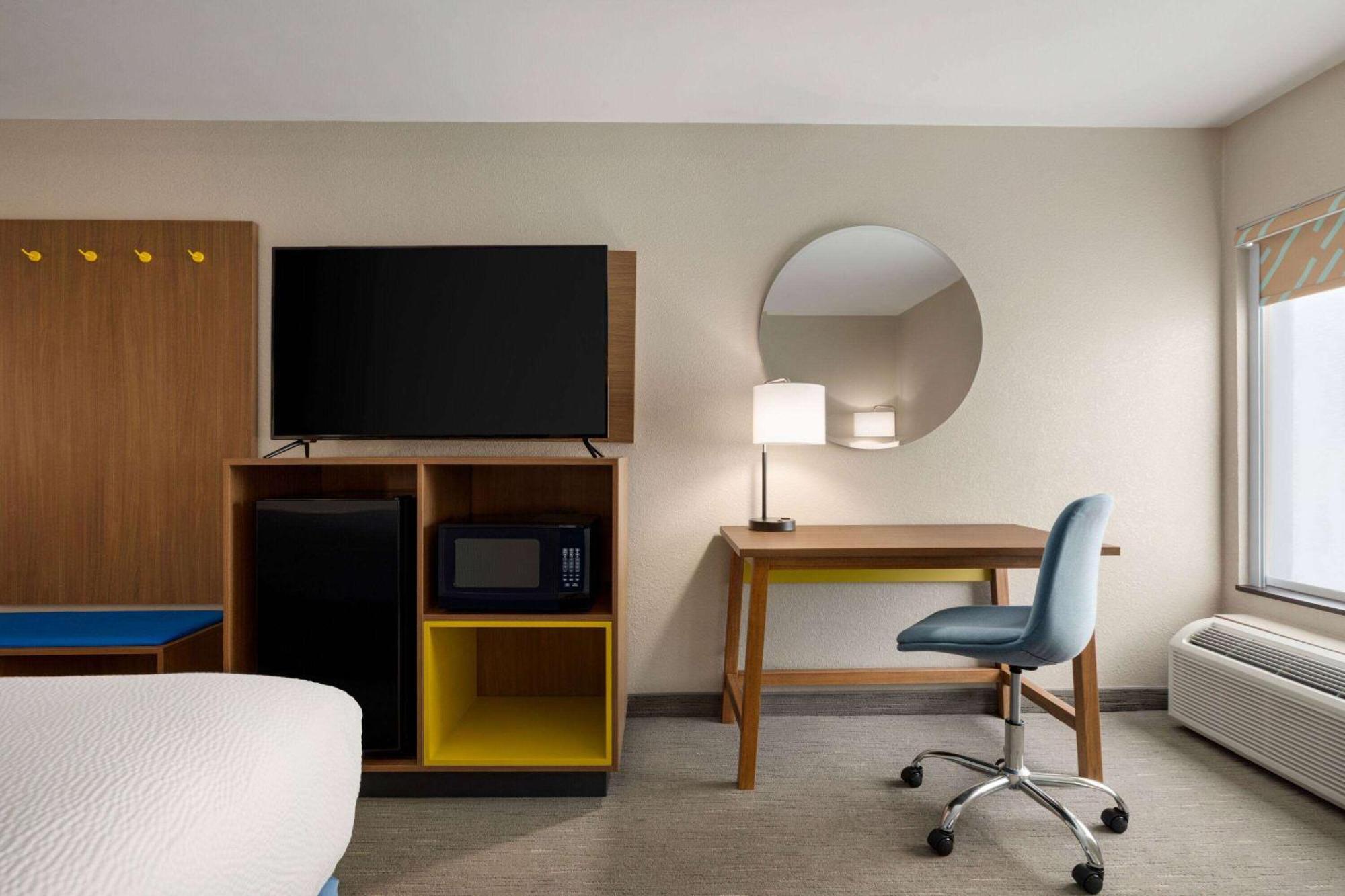 Days Inn By Wyndham Hillsboro Extérieur photo
