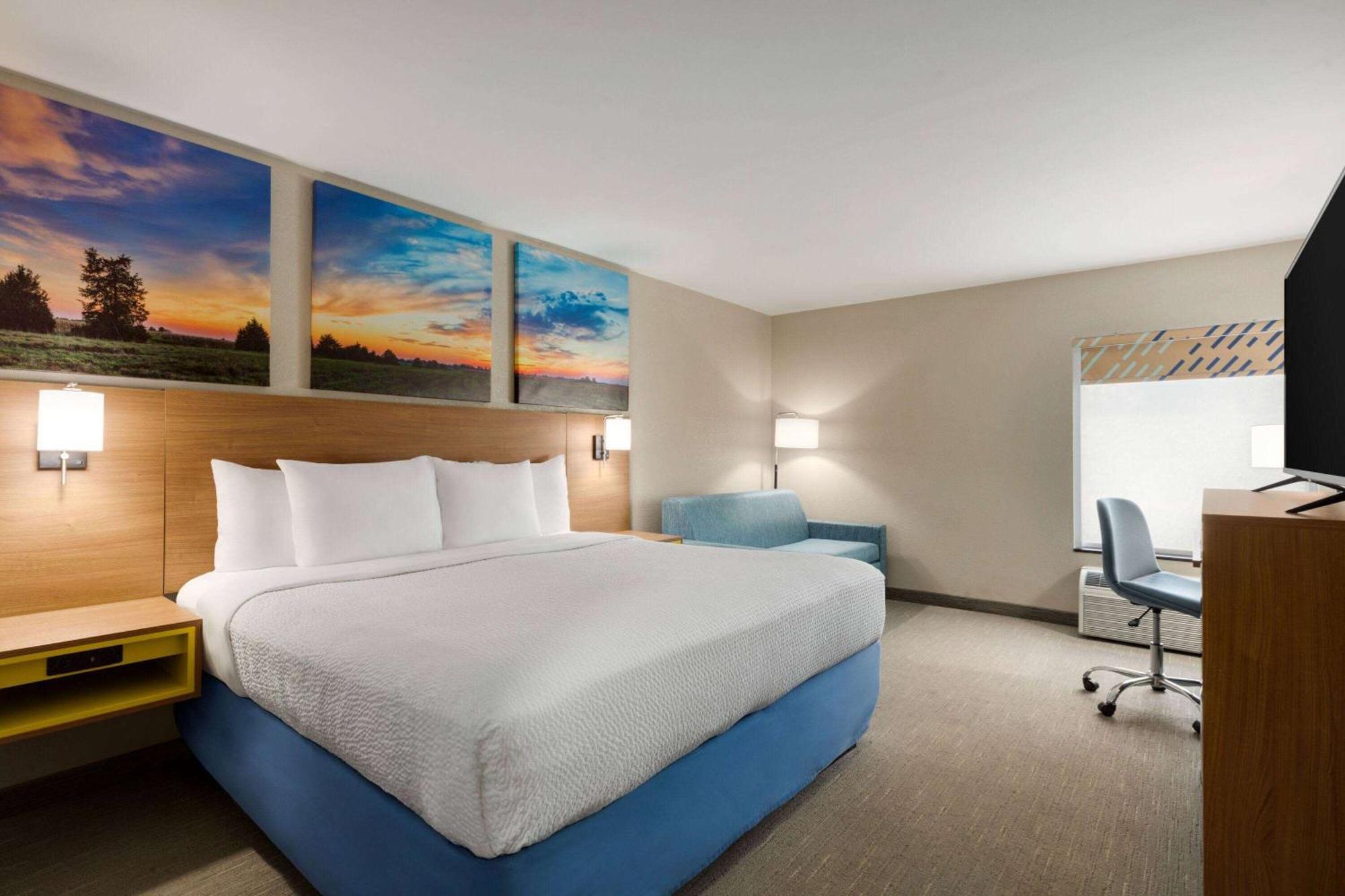 Days Inn By Wyndham Hillsboro Extérieur photo